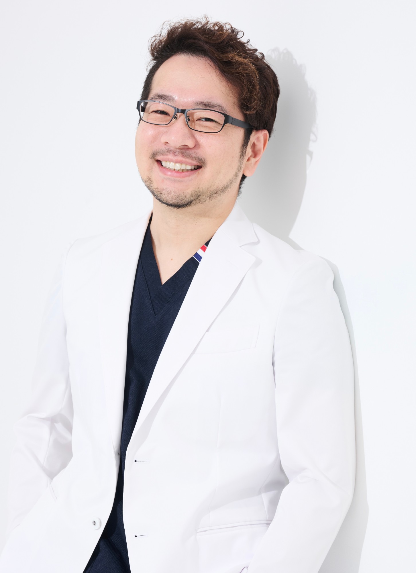 MINI CLINIC 院長 形成外科専門医 桐渕英人